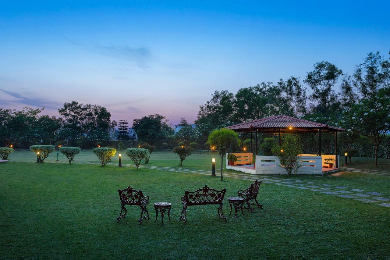 Hôtel Naturoville Ayurvedic And Yoga Retreat à Rishīkesh Extérieur photo