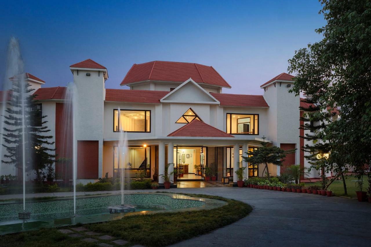 Hôtel Naturoville Ayurvedic And Yoga Retreat à Rishīkesh Extérieur photo